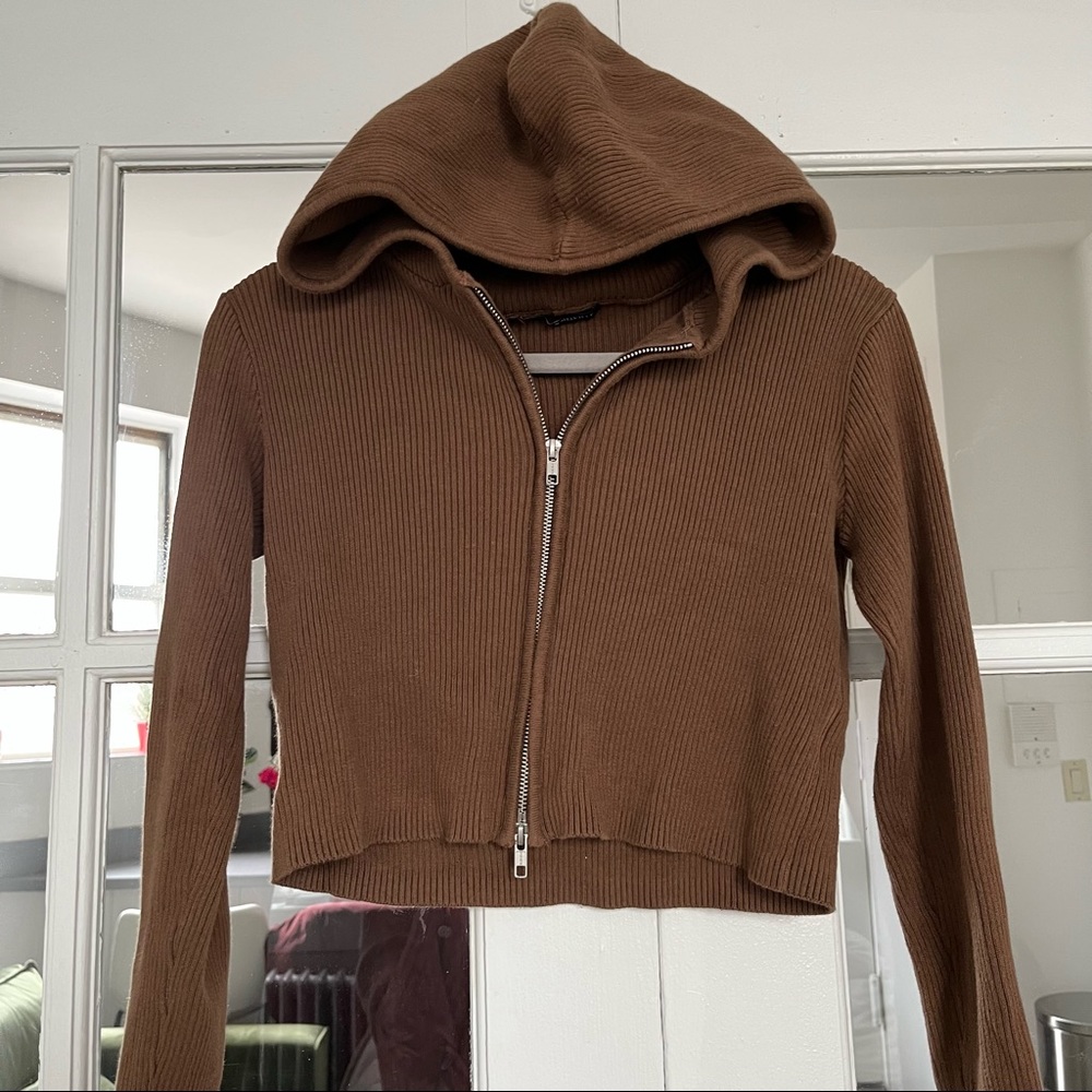 Brandy Melville Arden Cropped Sweatshirt Brown